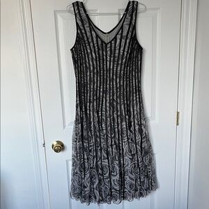 Chic Black and Gray Floral Midi Dress